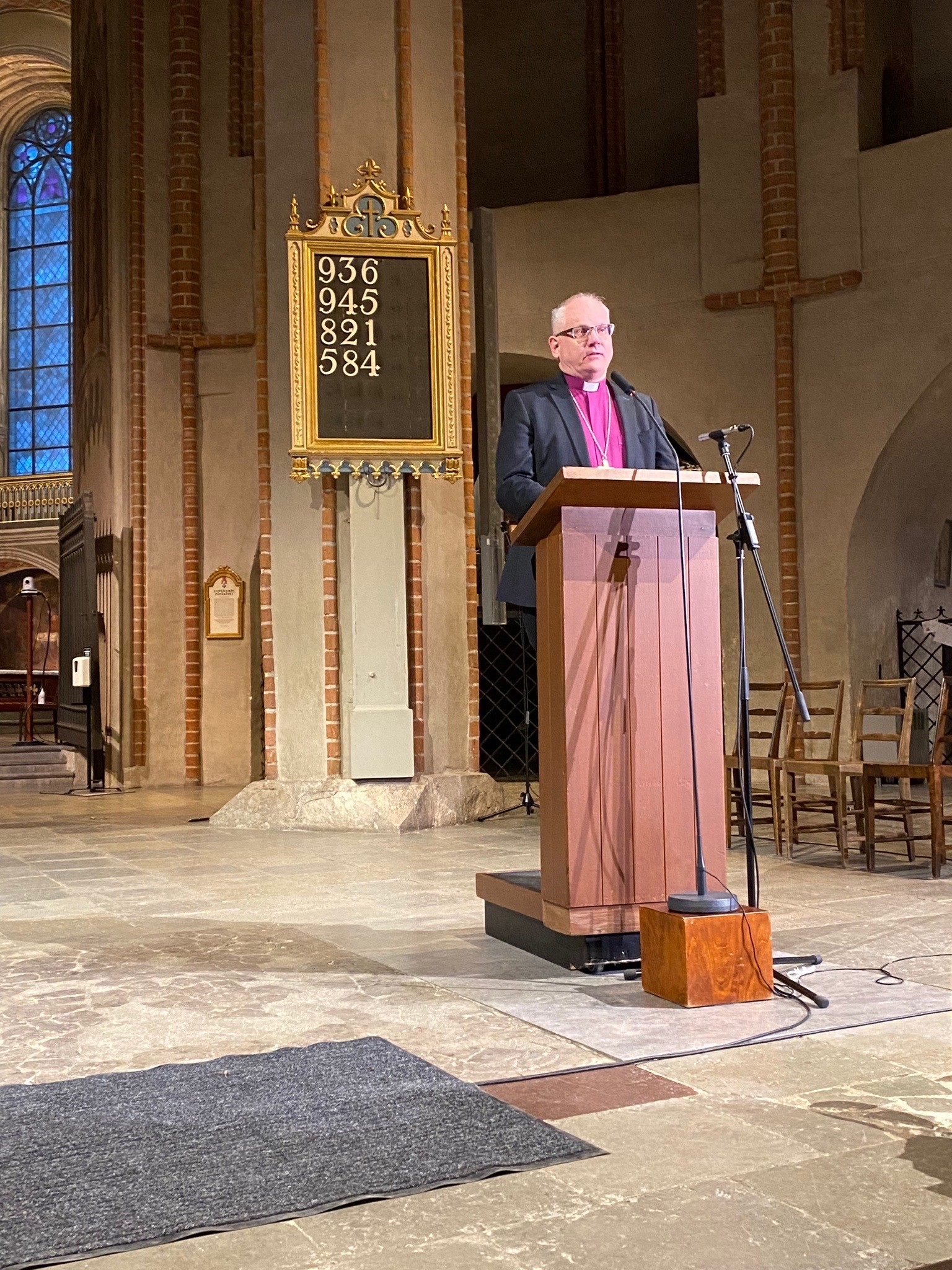 Biskop Bo-Göran Åstrand höll avslutningsandakt vid psalmsångskvällen